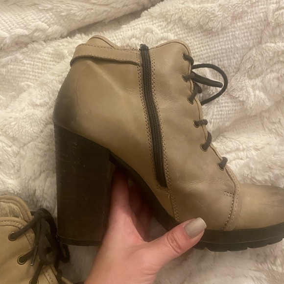 Aldo fur lined heeled comfortable boots - Picture 2 of 9